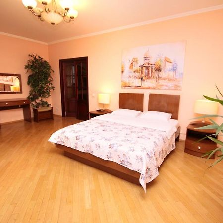 Inn Home Apartments - Livoberezhna Kyiv Exterior foto