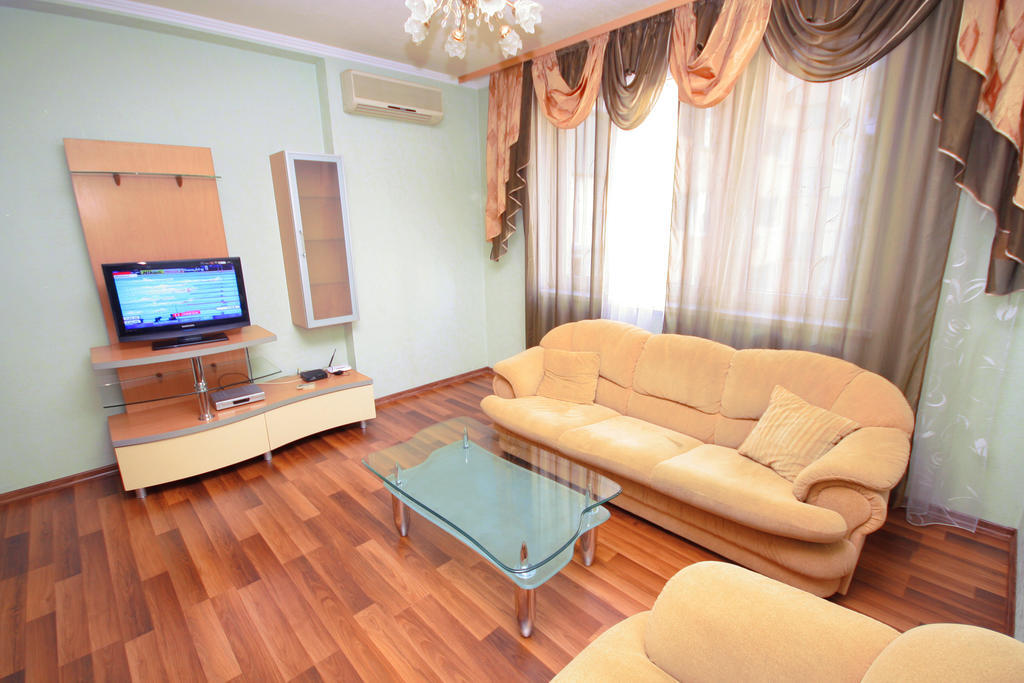Inn Home Apartments - Livoberezhna Kyiv Quarto foto