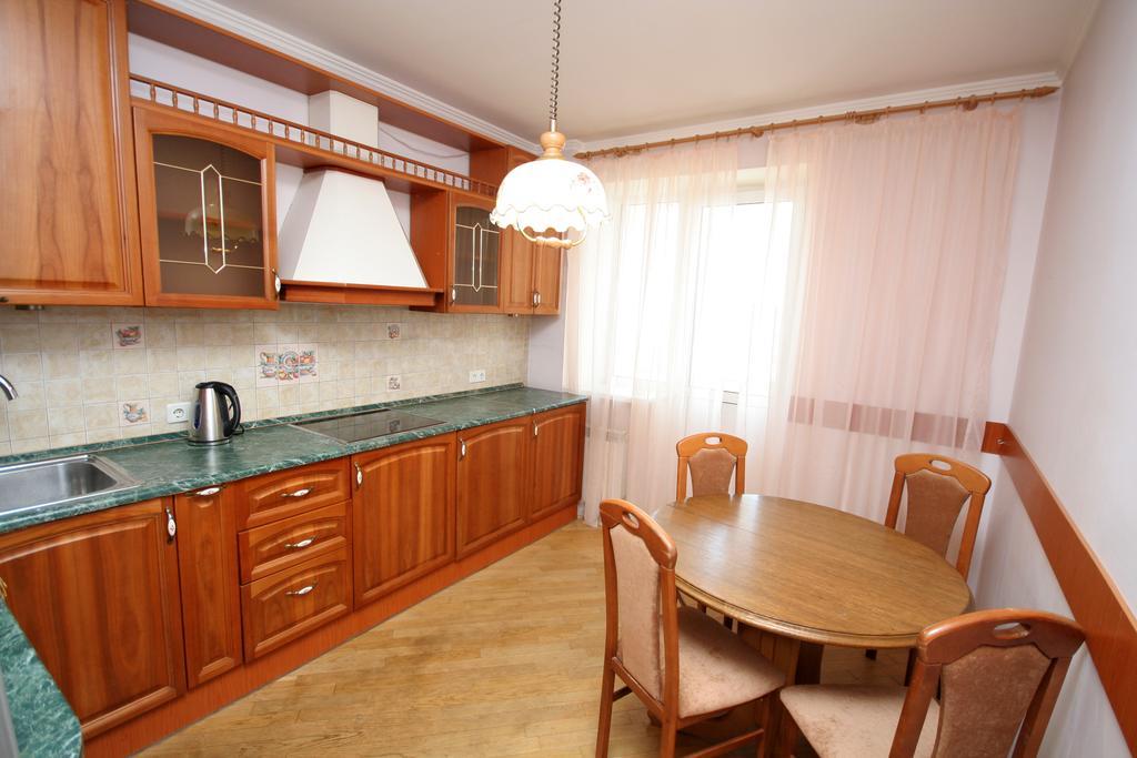 Inn Home Apartments - Livoberezhna Kyiv Exterior foto