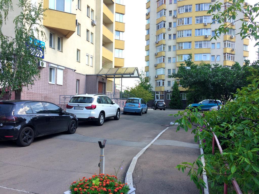 Inn Home Apartments - Livoberezhna Kyiv Exterior foto