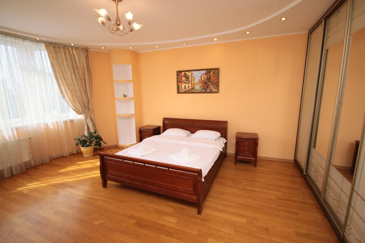 Inn Home Apartments - Livoberezhna Kyiv Exterior foto