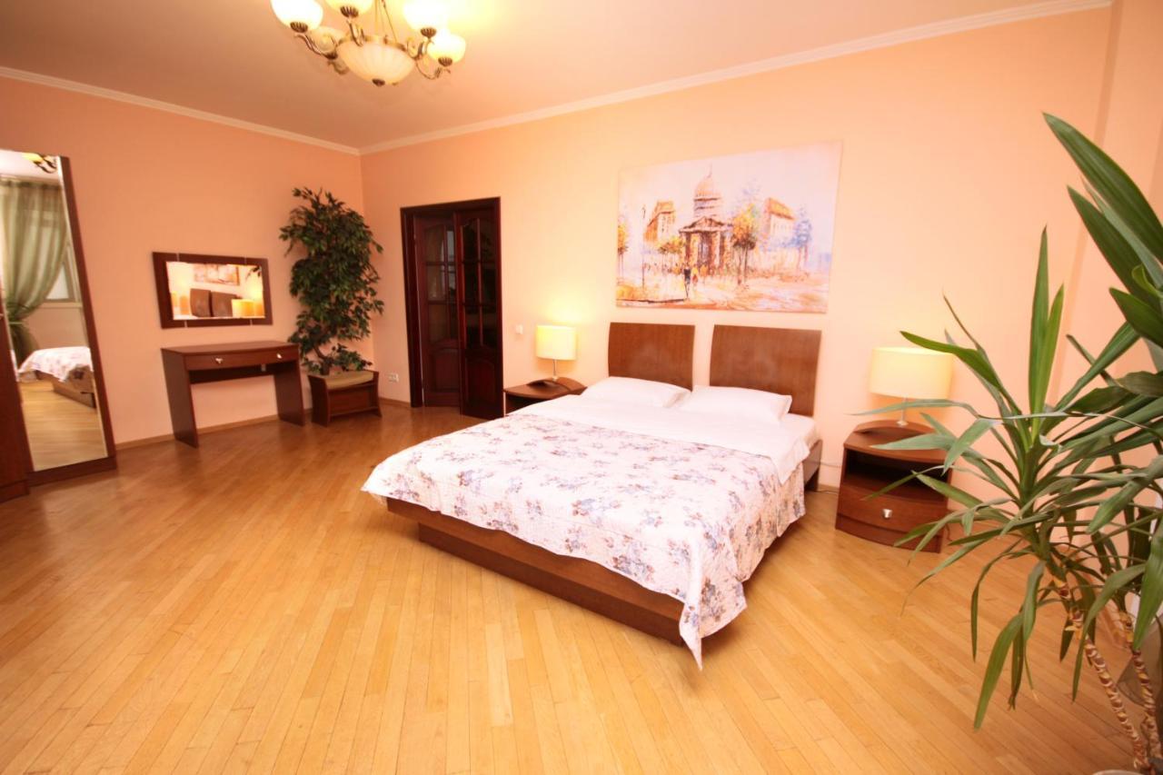 Inn Home Apartments - Livoberezhna Kyiv Exterior foto